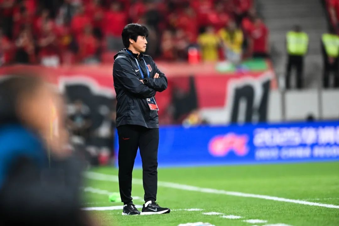 蓉城3-1客破海港不败金身 近5战4胜升次席 蓉城3-1客破海港不败金身 近5战4胜升次席