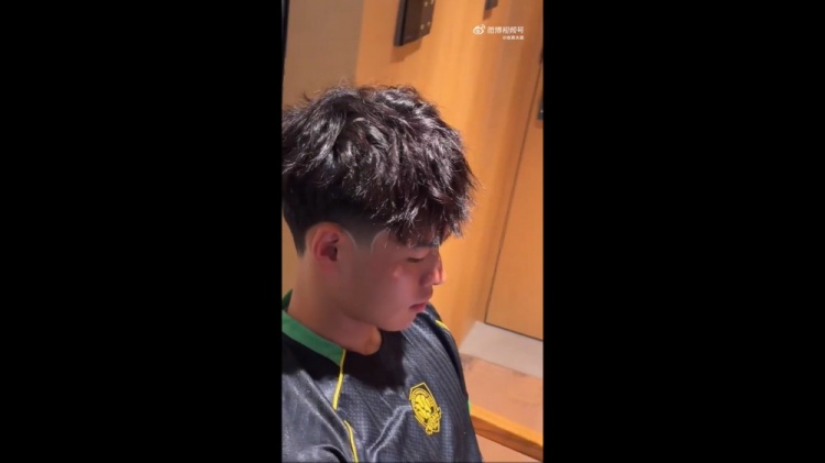国安18岁左后卫邓捷夫抵达法国,驰援U19国青土伦杯